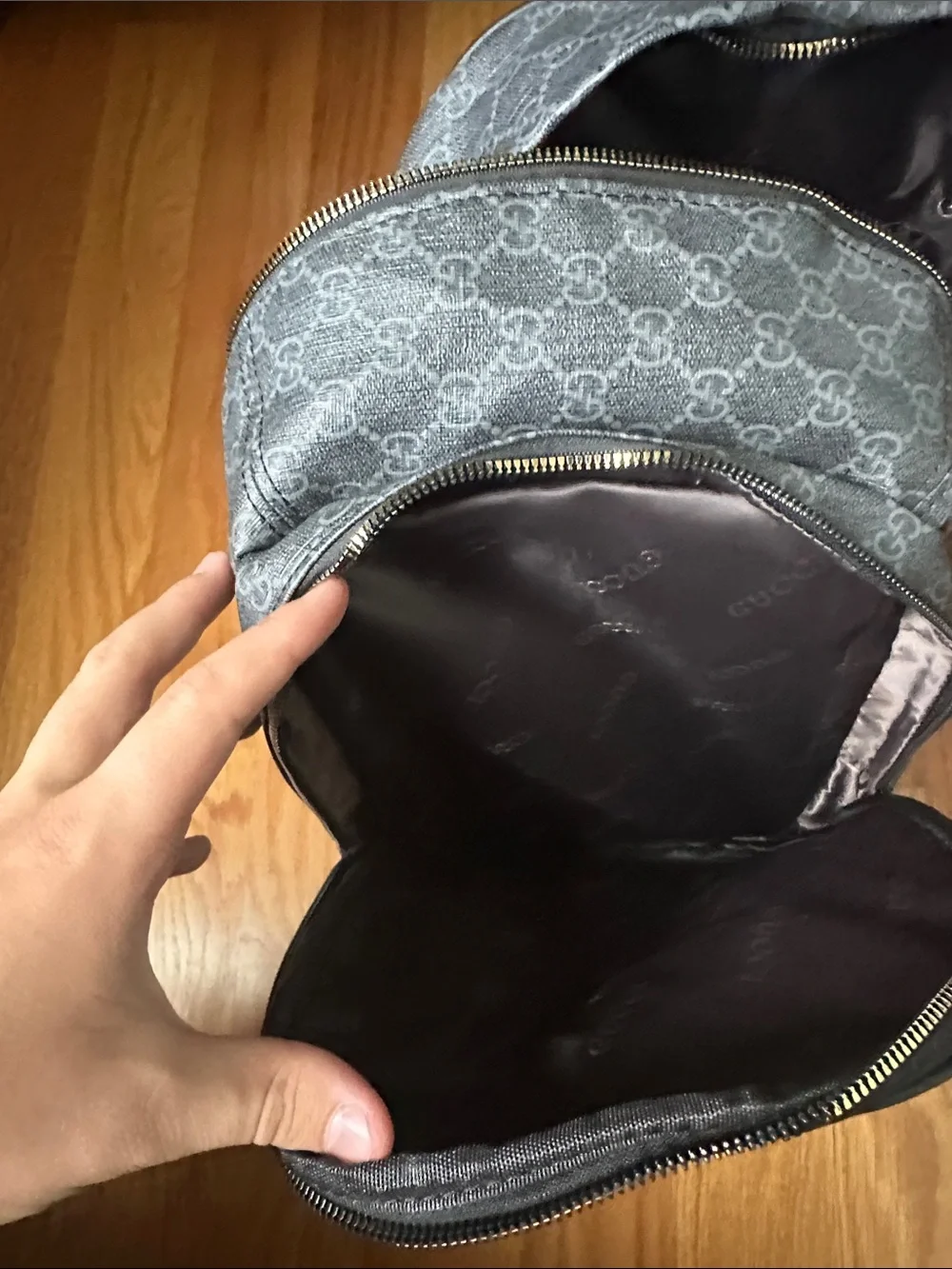 Gucci Navy GG Supreme Backpack with Red & Navy Web